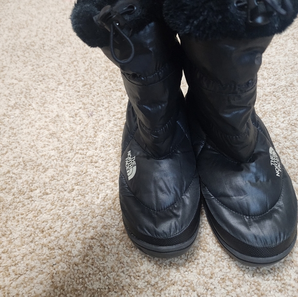 The North Face Nuptse Bootie size 7 - Picture 6 of 6